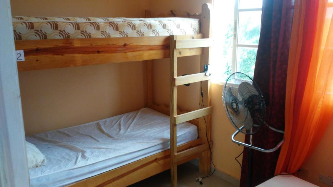 White Sands Hostel 蓬塔卡纳 外观 照片